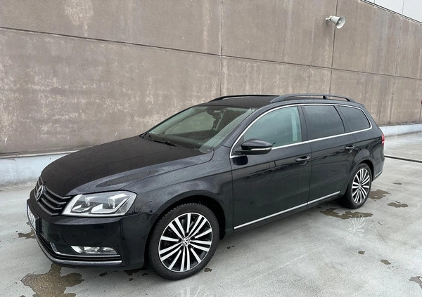 Volkswagen Passat cena 41900 przebieg: 200000, rok produkcji 2014 z Lublin małe 191